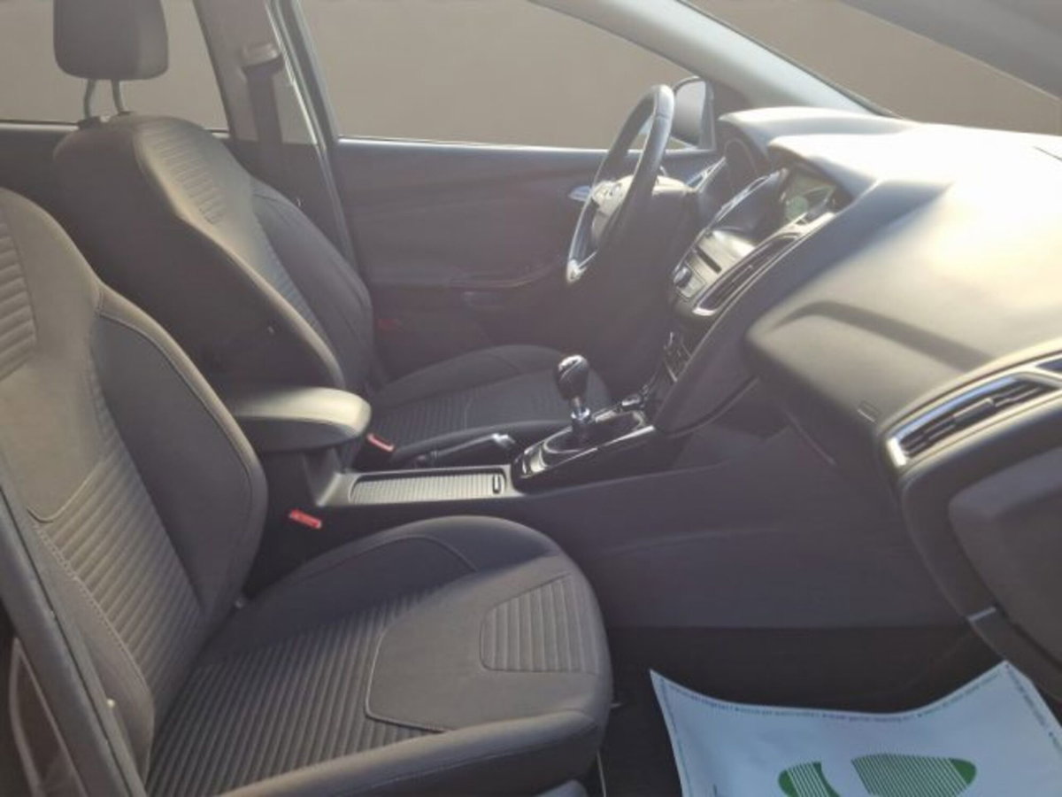 Ford Focus 1.5 TDCi 95 CV Start&Stop Titanium (18)