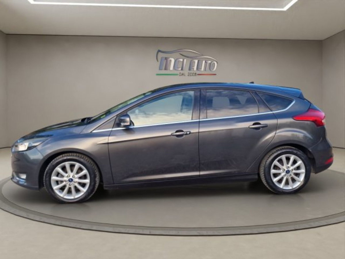 Ford Focus 1.5 TDCi 95 CV Start&Stop Titanium (2)