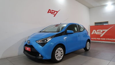 Toyota Aygo 1.0 VVT-i 72 CV 5 porte x-play usata