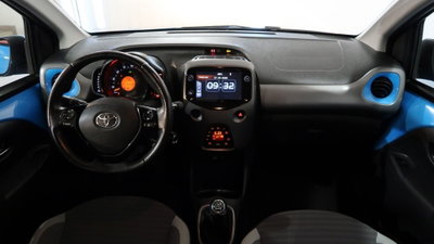 Toyota Aygo 1.0 VVT-i 72 CV 5 porte x-play (17)