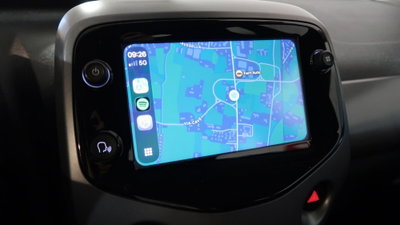 Toyota Aygo 1.0 VVT-i 72 CV 5 porte x-play (6)