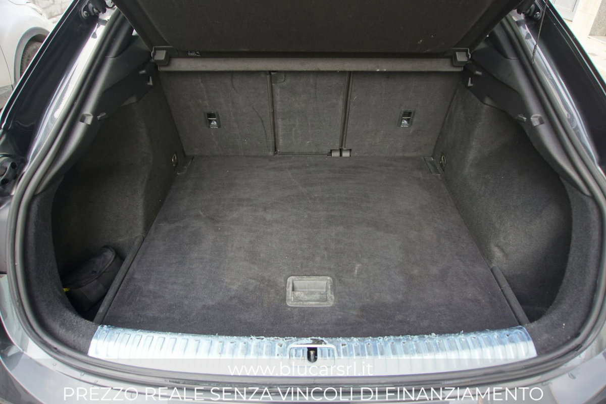 Audi Q3 Sportback 35 TDI quattro S tronic S line edition (12)