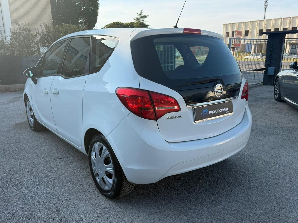 Opel Meriva 1.4 100CV Cosmo (8)