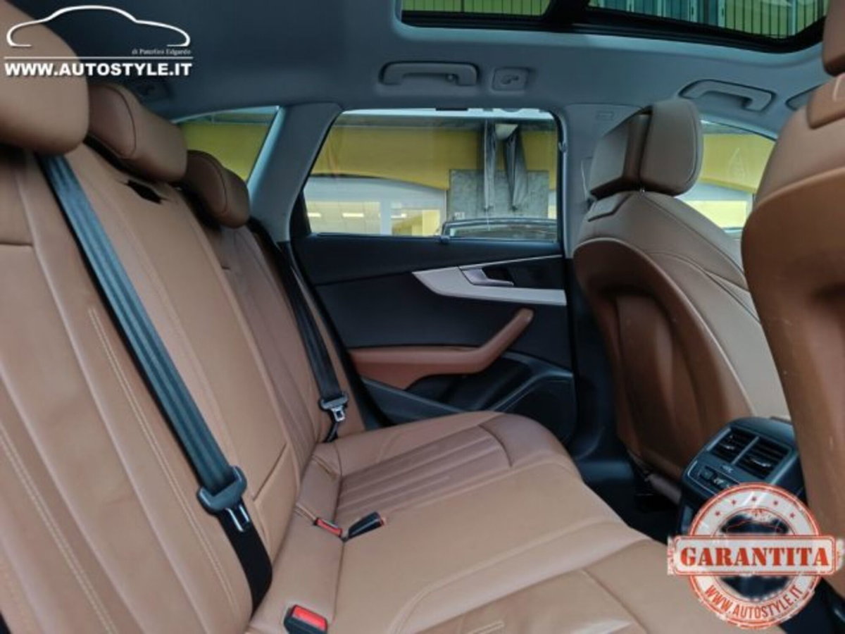 Audi A4 Allroad Allroad 40 2.0 tdi mhev Identity Contrast quattro 204cv s-tronic (15)