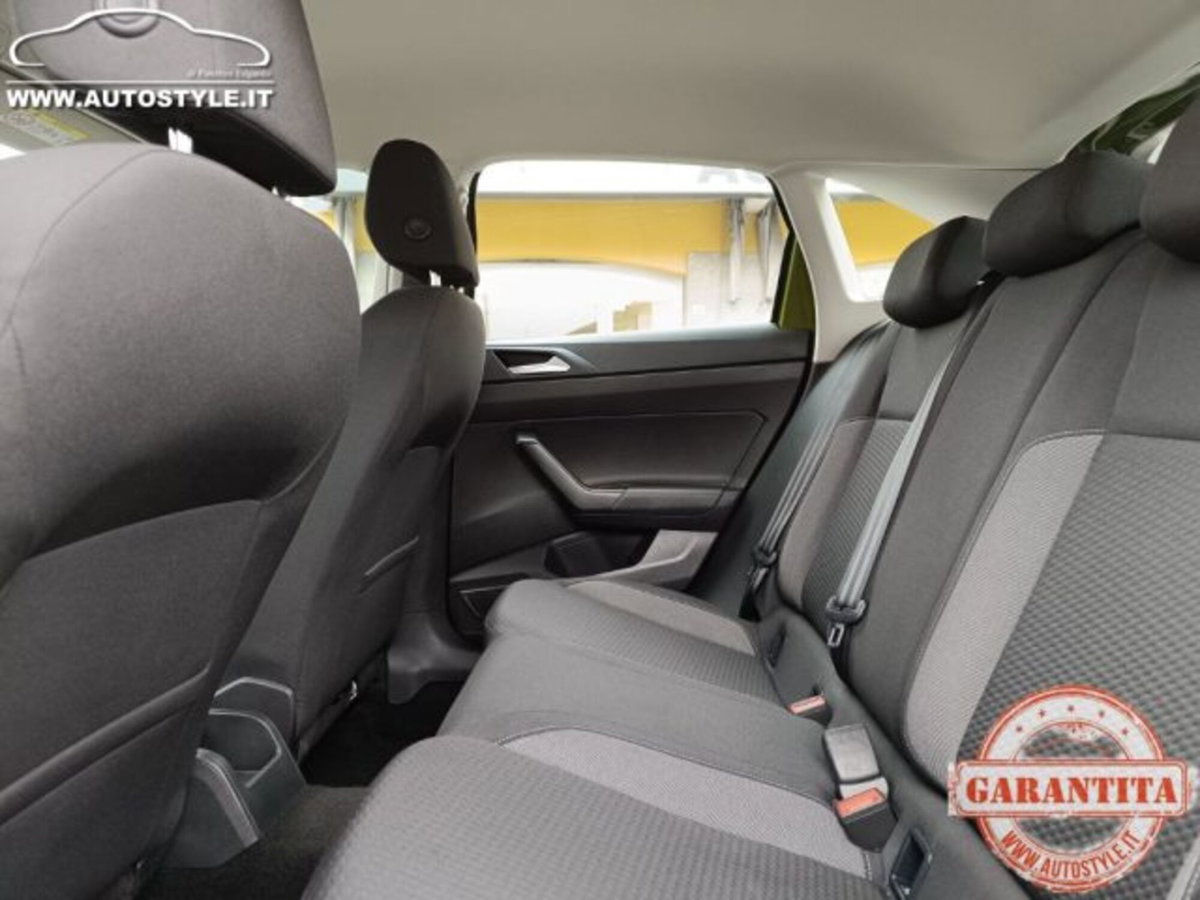 Volkswagen Taigo 1.0 tsi R-Line 95cv (14)