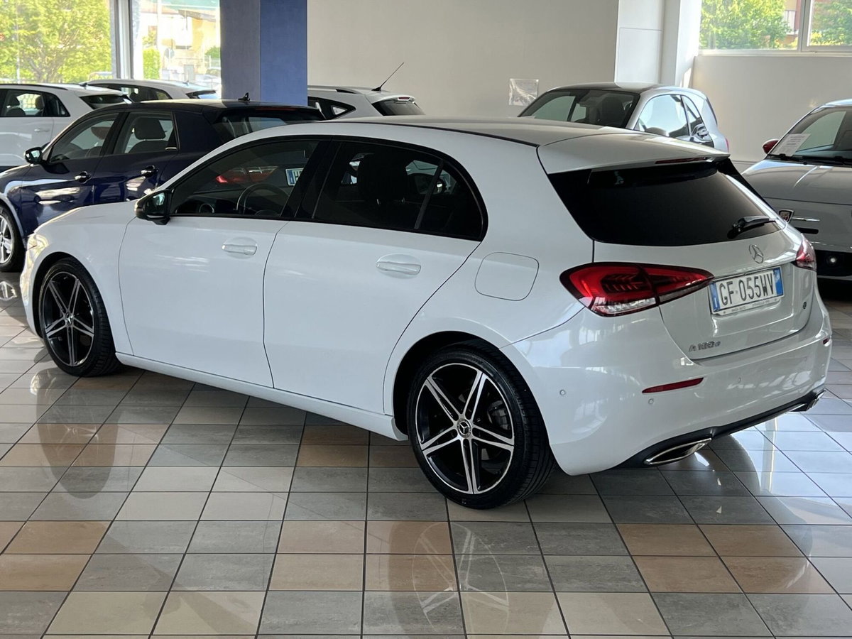 Mercedes-Benz Classe A 180 d Automatic Sport (3)