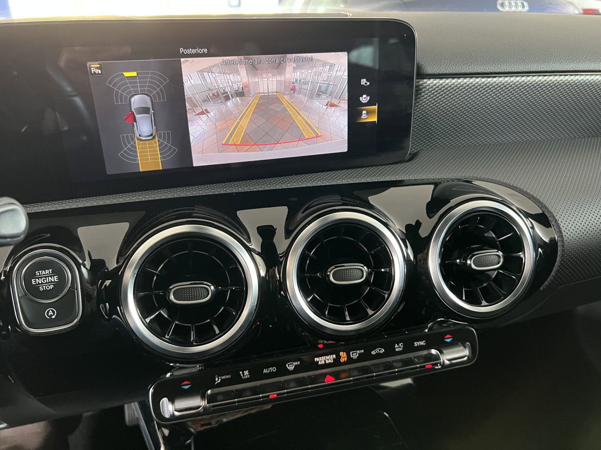 Mercedes-Benz Classe A 180 d Automatic Sport (9)