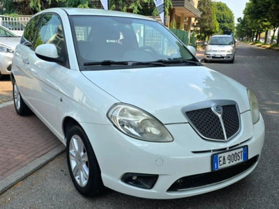 Lancia Ypsilon 1.2 Versus (11)