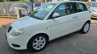 Lancia Ypsilon 1.2 Versus (2)