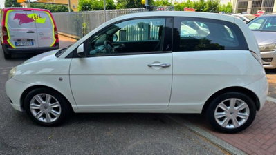 Lancia Ypsilon 1.2 Versus (3)