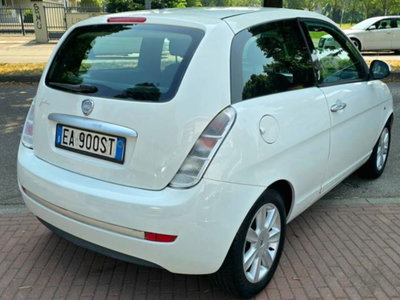 Lancia Ypsilon 1.2 Versus (7)