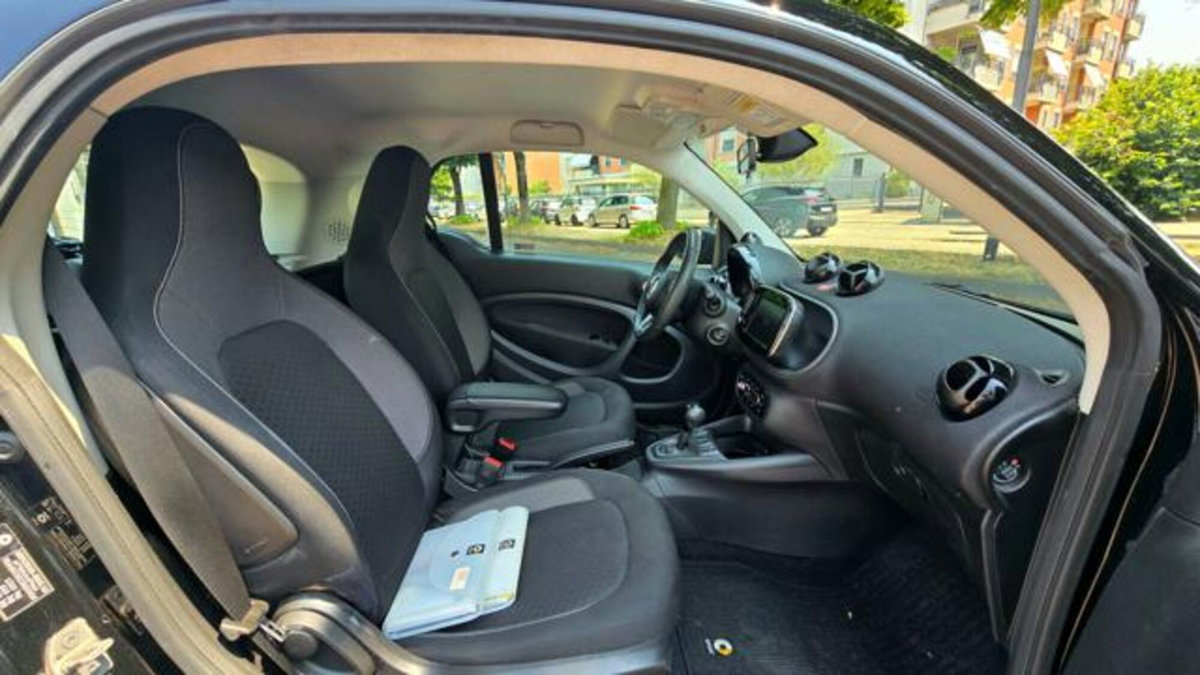 smart Fortwo EQ Parisblue (22kW) (14)