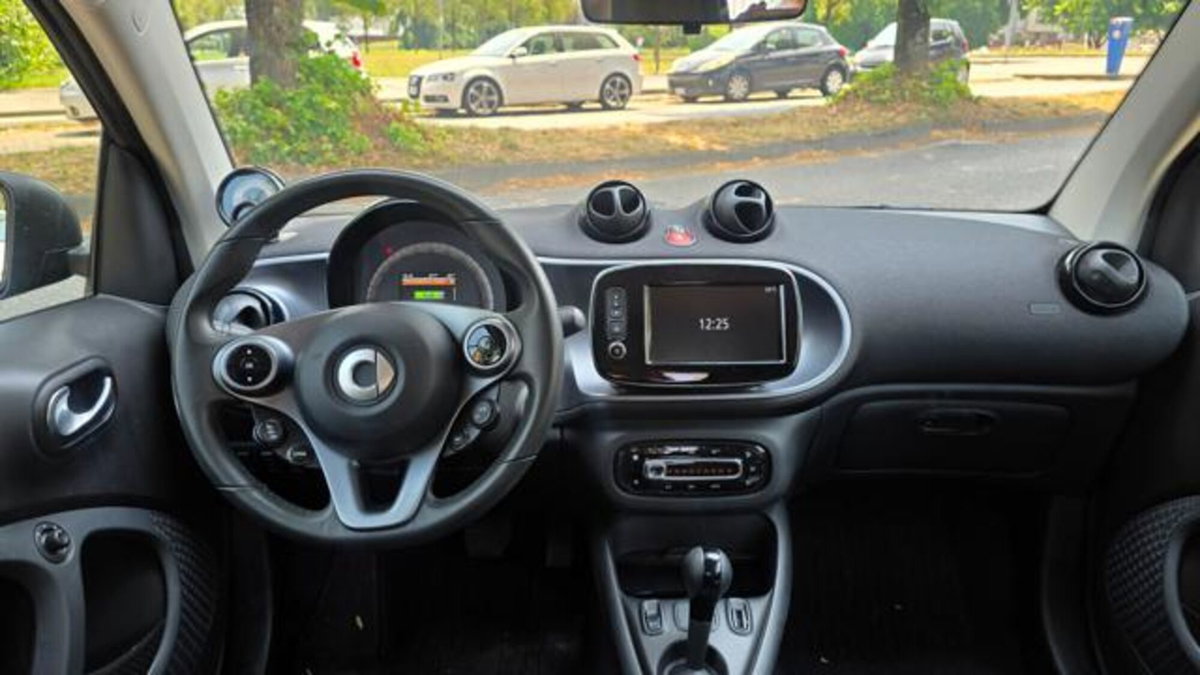 smart Fortwo EQ Parisblue (22kW) (17)