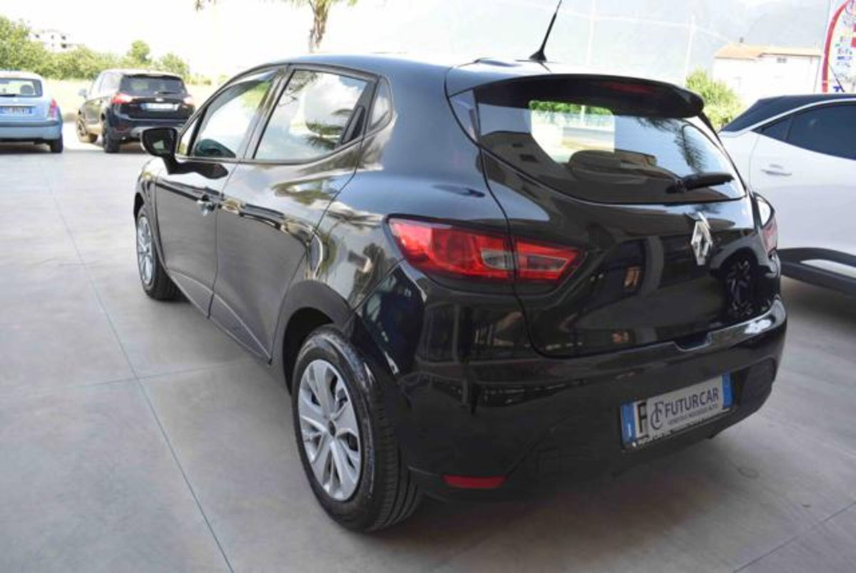 Renault Clio 1.5 dCi 8V 75CV 5 porte Live (14)