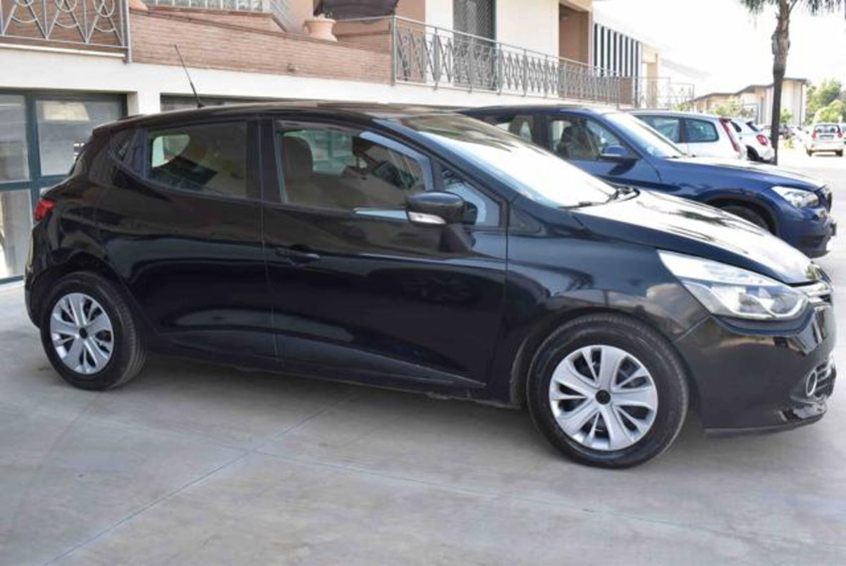 Renault Clio 1.5 dCi 8V 75CV 5 porte Live (4)