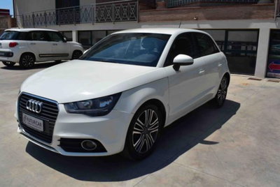 Audi A1 Sportback 1.6 TDI S tronic Attraction (2)