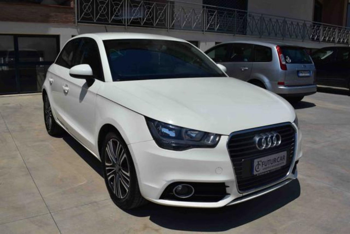Audi A1 Sportback 1.6 TDI S tronic Attraction (3)