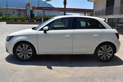 Audi A1 Sportback 1.6 TDI S tronic Attraction (5)