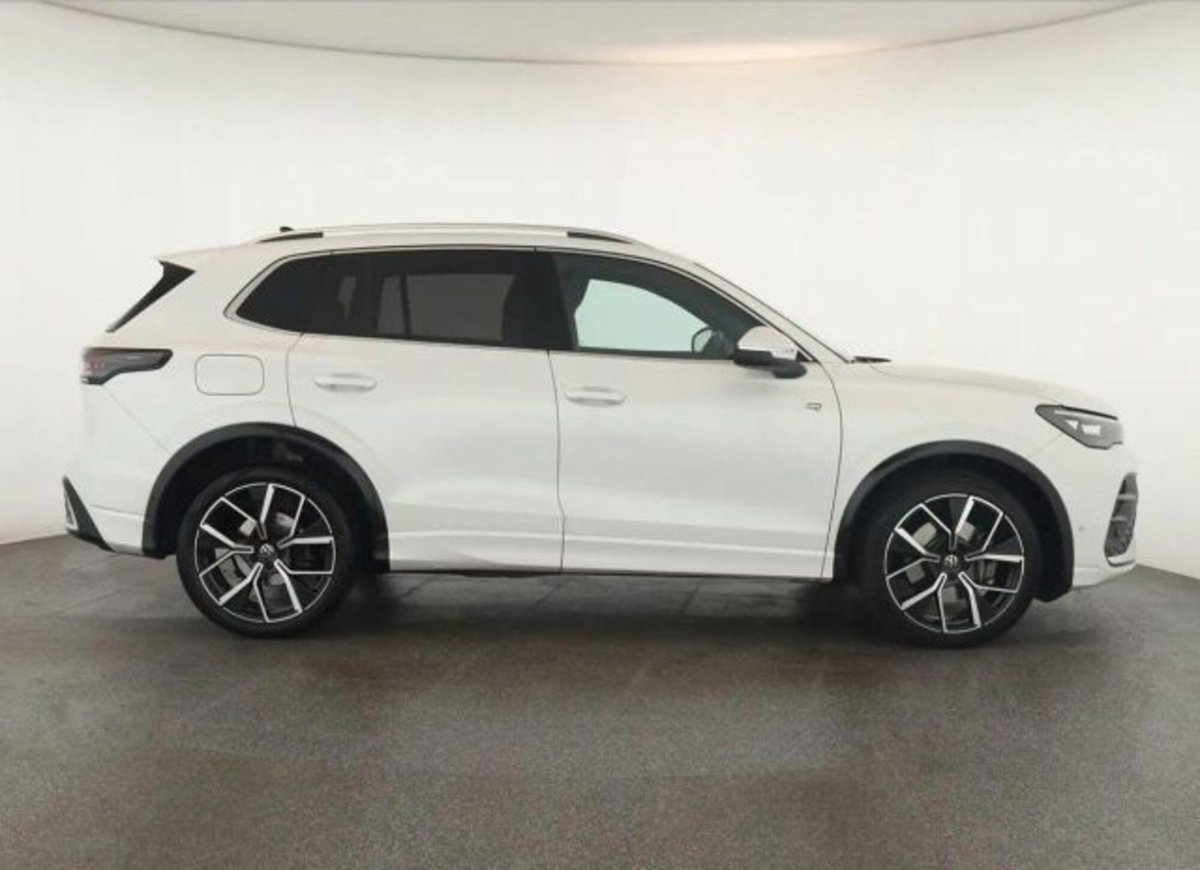 Volkswagen Tiguan 2.0 tdi Edition 150cv dsg (4)
