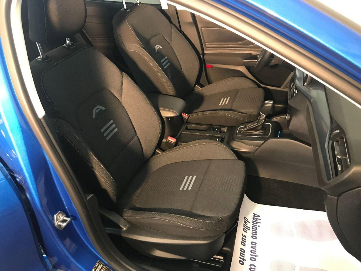 Ford Focus 1.0 EcoBoost Hybrid 125 CV Powershift 5p. Active X (20)