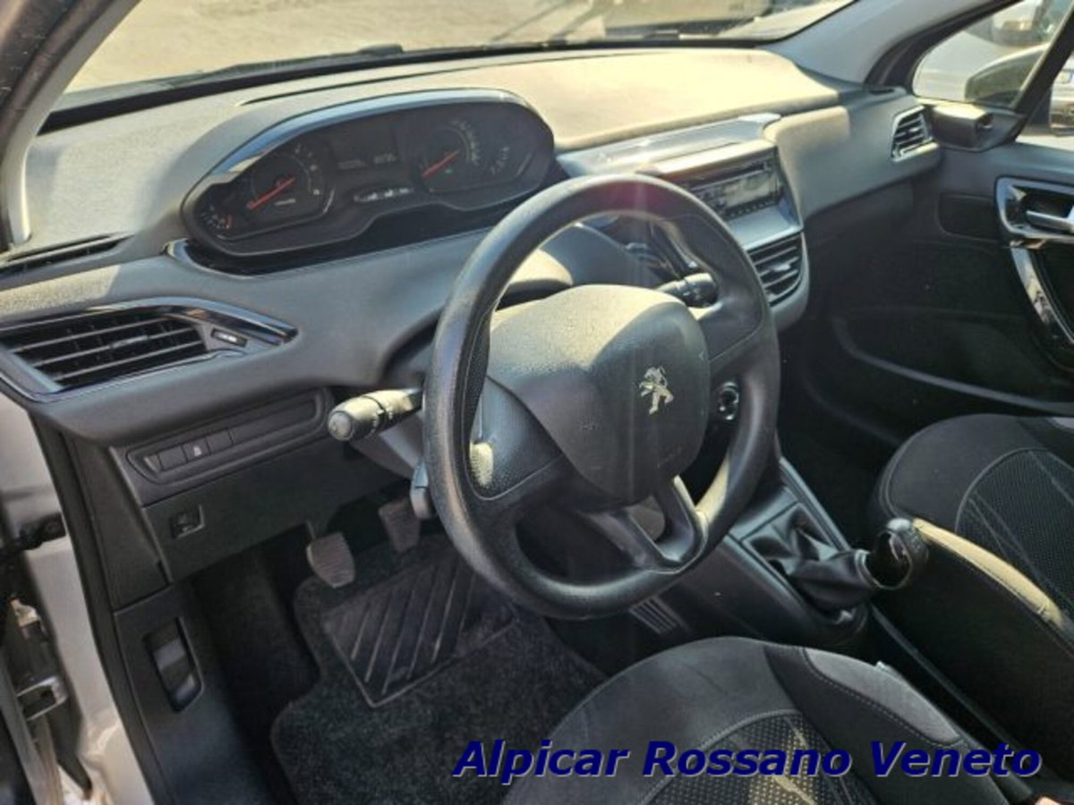 Peugeot 208 HDi 68 CV 5 porte Allure (7)