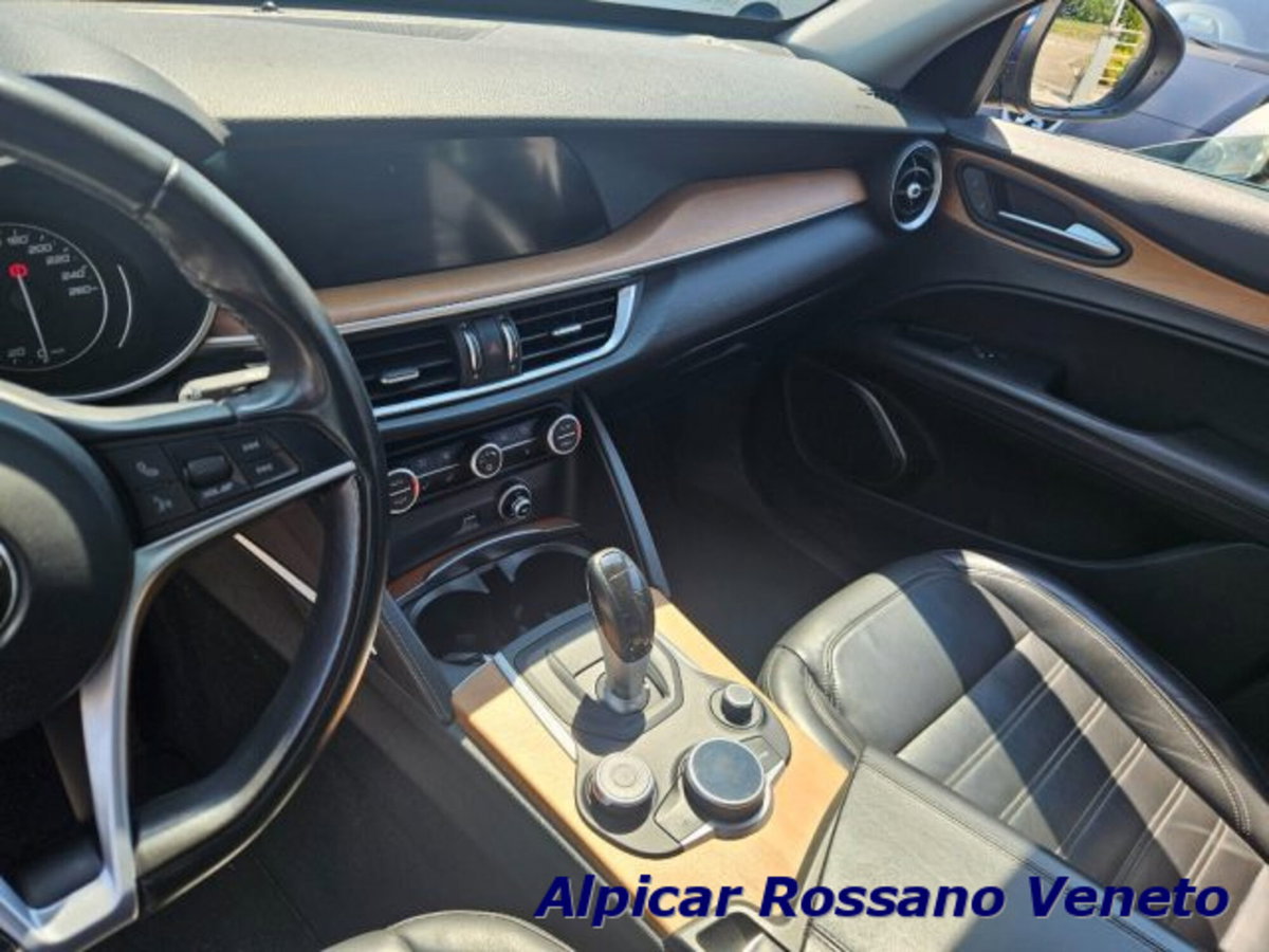 Alfa Romeo Stelvio Stelvio 2.2 Turbodiesel 180 CV AT8 Q4 Super (10)