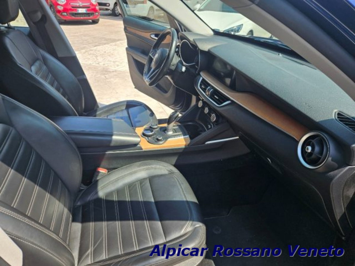 Alfa Romeo Stelvio Stelvio 2.2 Turbodiesel 180 CV AT8 Q4 Super (16)