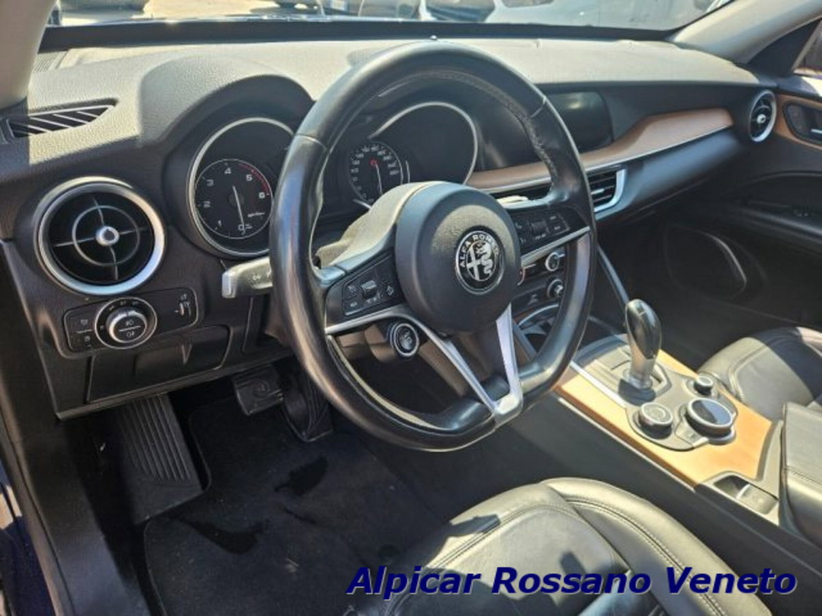Alfa Romeo Stelvio Stelvio 2.2 Turbodiesel 180 CV AT8 Q4 Super (9)