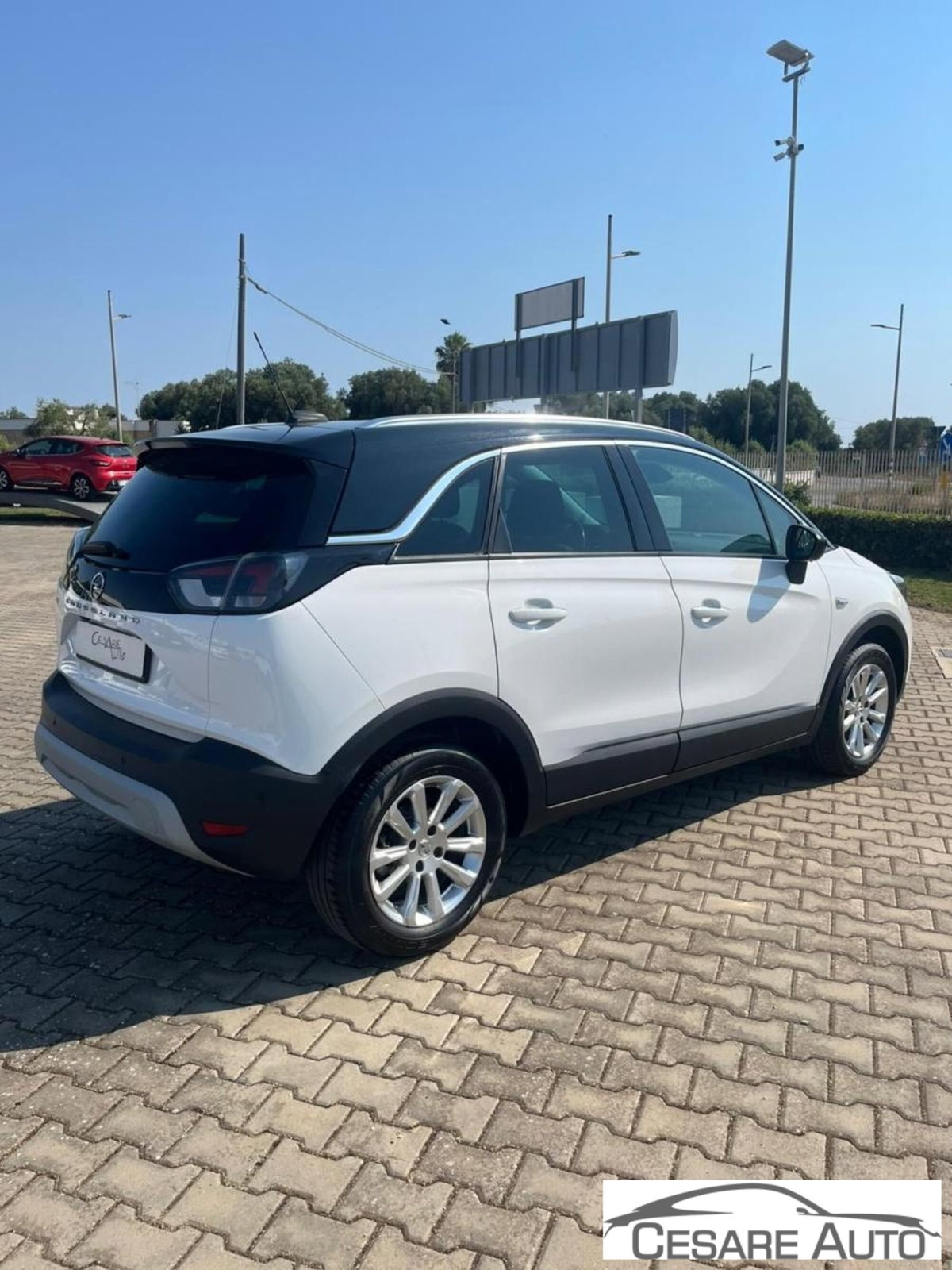 Opel Crossland X 1.5 ECOTEC D 120 CV Start&Stop aut. Ultimate (4)