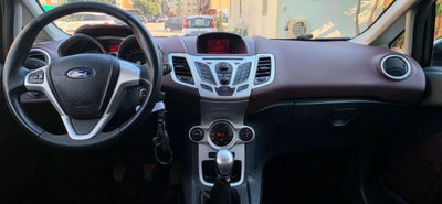 Ford Fiesta 1.4 5 porte Bz.- GPL Titanium (13)