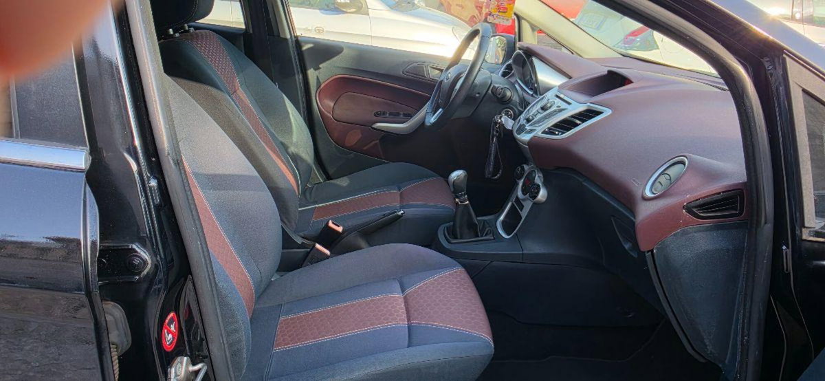 Ford Fiesta 1.4 5 porte Bz.- GPL Titanium (17)
