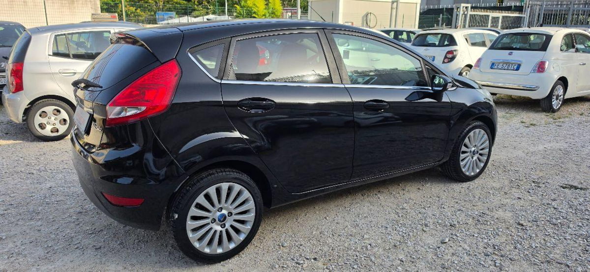 Ford Fiesta 1.4 5 porte Bz.- GPL Titanium (7)