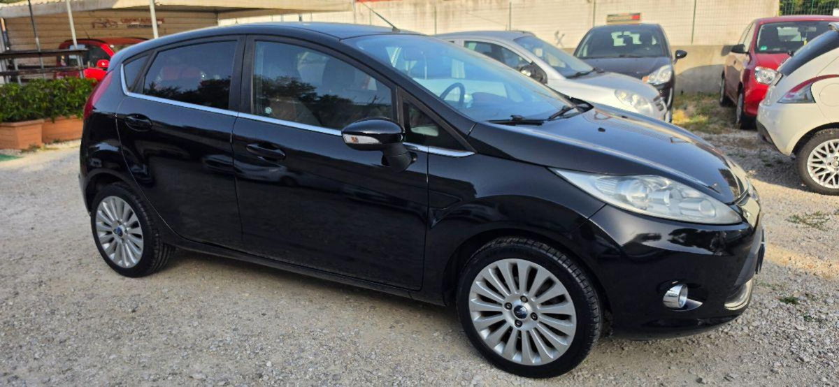 Ford Fiesta 1.4 5 porte Bz.- GPL Titanium (8)