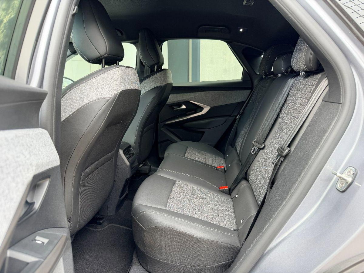 Peugeot 3008 1.2 hybrid Allure Business 145cv e-dcs6 (10)