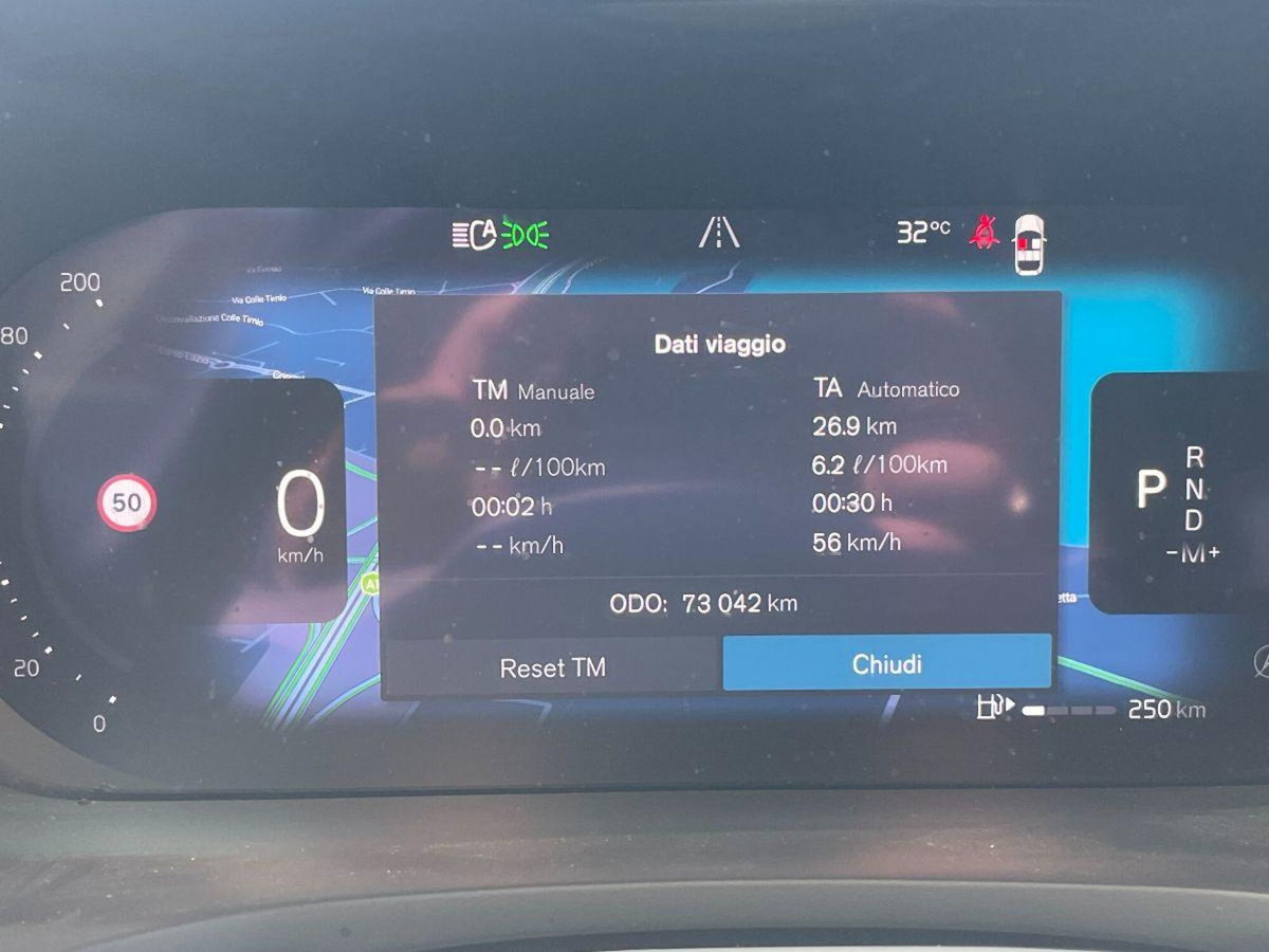 Volvo V60 B4 automatico Plus Dark (13)