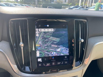 Volvo V60 B4 automatico Plus Dark (14)