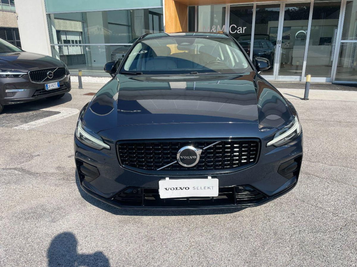 Volvo V60 B4 automatico Plus Dark (3)