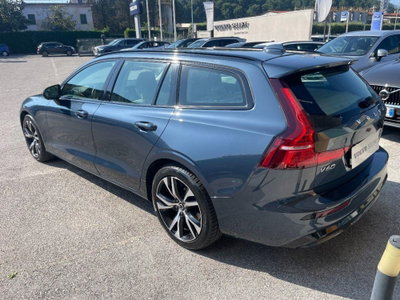 Volvo V60 B4 automatico Plus Dark (7)