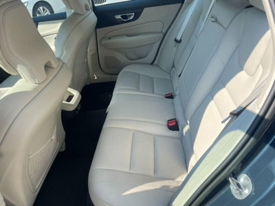 Volvo V60 B4 automatico Plus Dark (8)