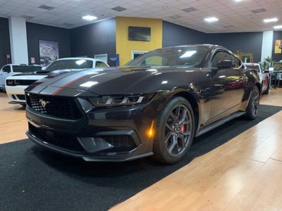 Ford Mustang Coupé Fastback 2.3 EcoBoost (4)