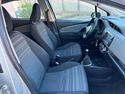 Toyota Yaris 1.D-4D 5 porte Active (14)