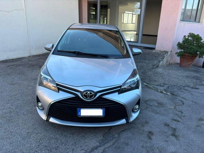 Toyota Yaris 1.D-4D 5 porte Active (2)
