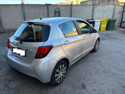 Toyota Yaris 1.D-4D 5 porte Active (4)