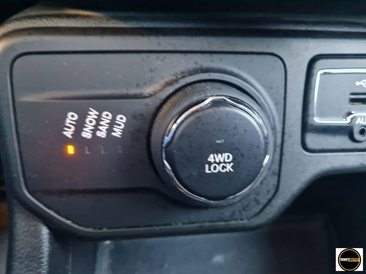 Jeep Renegade 2.0 Mjt 140CV 4WD Active Drive Longitude (20)