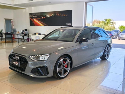 Audi A4 Avant 40 TDI quattro S tronic S line edition usata