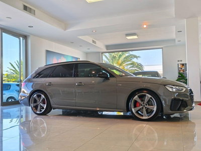 Audi A4 Avant 40 TDI quattro S tronic S line edition (6)