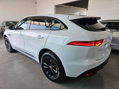 Jaguar F-Pace 2.0 D 180 CV AWD R-Sport (4)