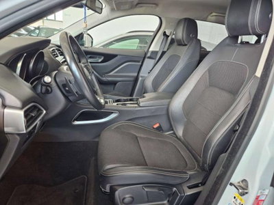 Jaguar F-Pace 2.0 D 180 CV AWD R-Sport (7)