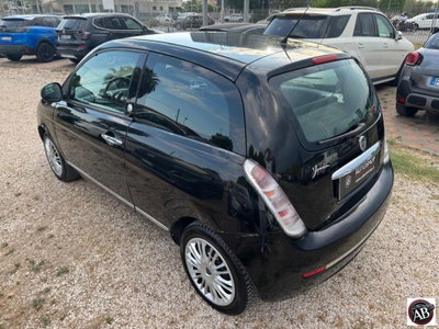Lancia Ypsilon 1.4 Diva Ecochic GPL (9)