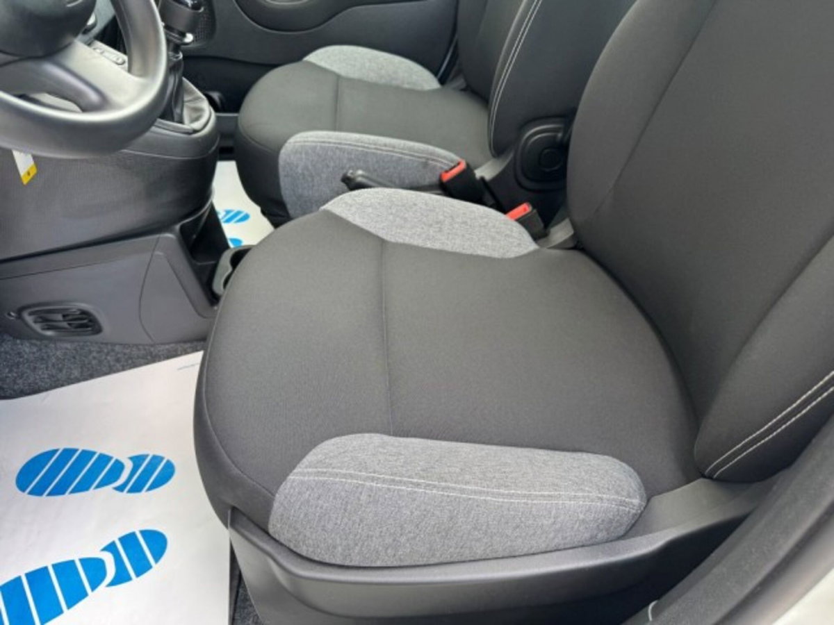 Fiat Panda 1.0 firefly hybrid Pop s&s 70cv (17)
